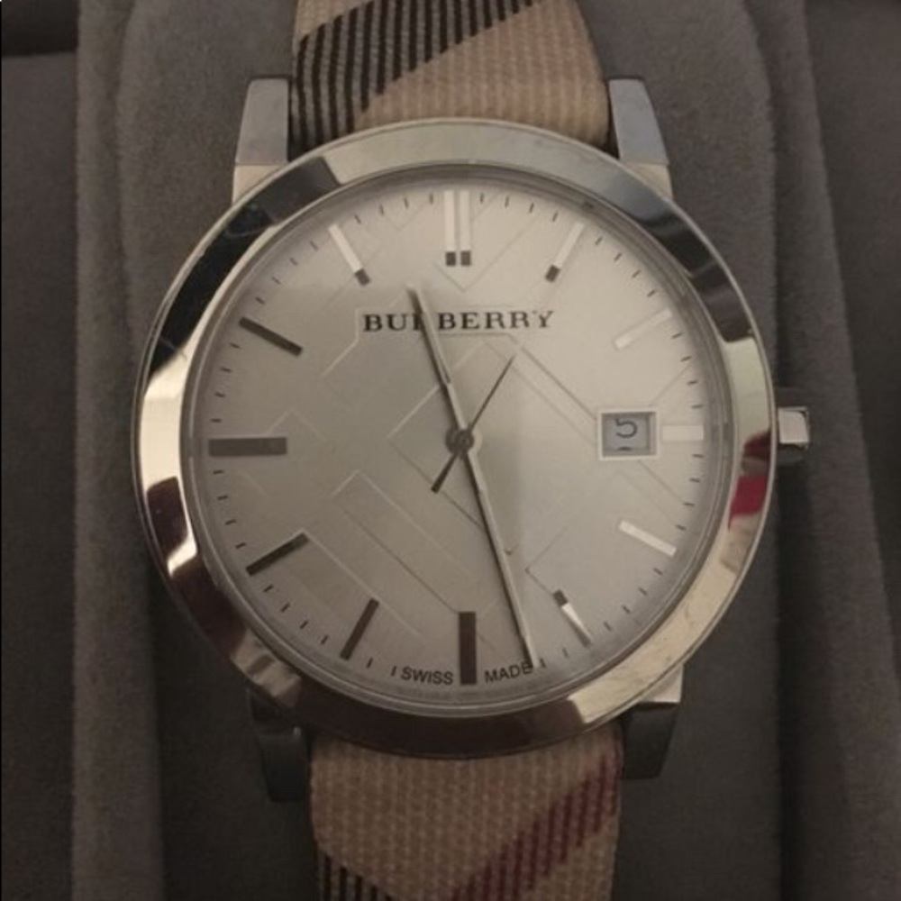 Watch - Picture 2 of 2